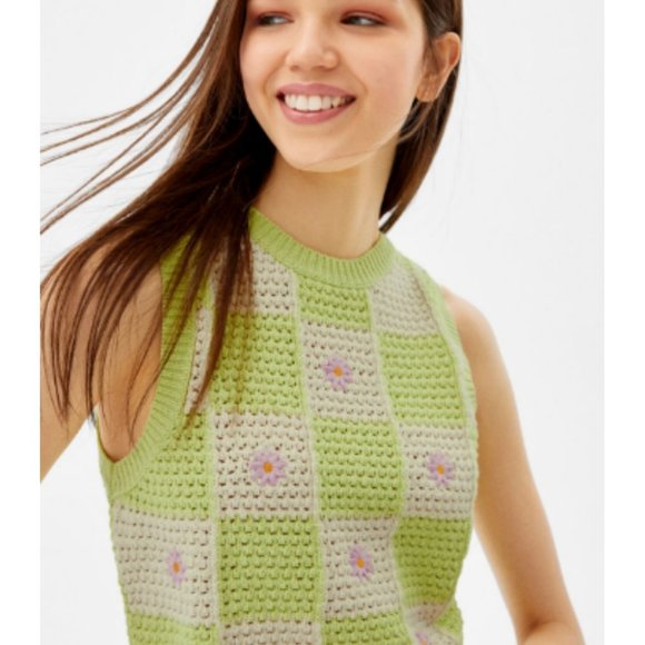 39102 Embroidered Sweater Vest - Picture 2 of 5